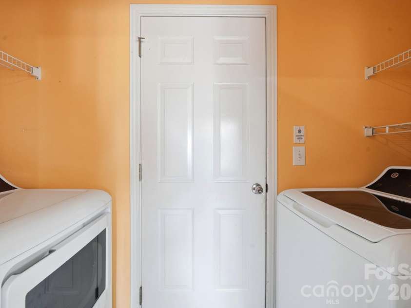 16342 Hayfield Road, Charlotte, NC 28213.  MLS# CAR4433485, YatesRealty ID 56659. 