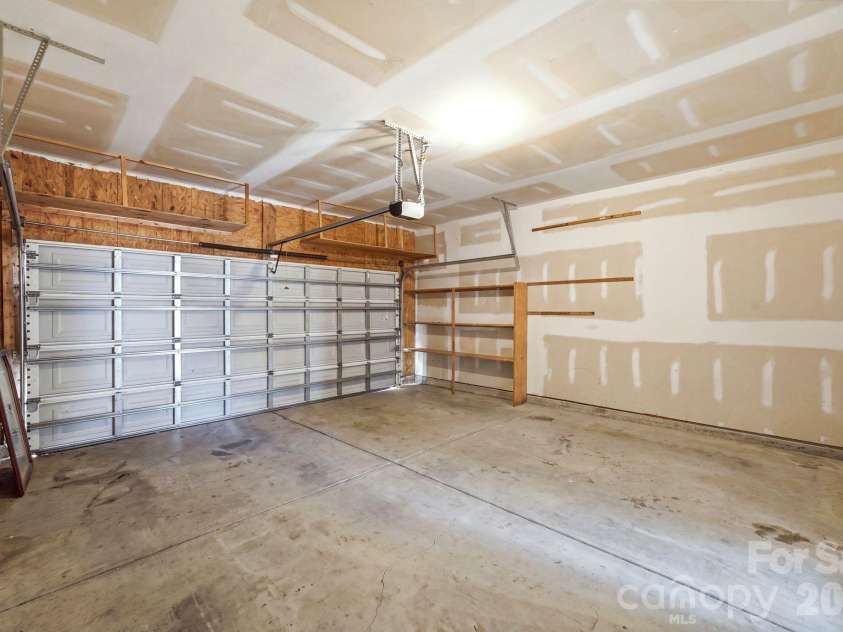16342 Hayfield Road, Charlotte, NC 28213.  MLS# CAR4433485, YatesRealty ID 56659. 
