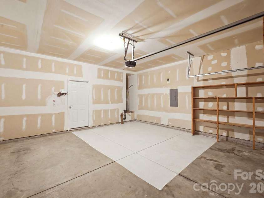 16342 Hayfield Road, Charlotte, NC 28213.  MLS# CAR4433485, YatesRealty ID 56659. 