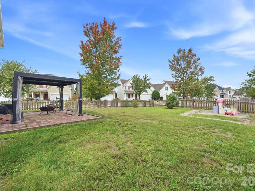 16342 Hayfield Road, Charlotte, NC 28213.  MLS# CAR4433485, YatesRealty ID 56659. 