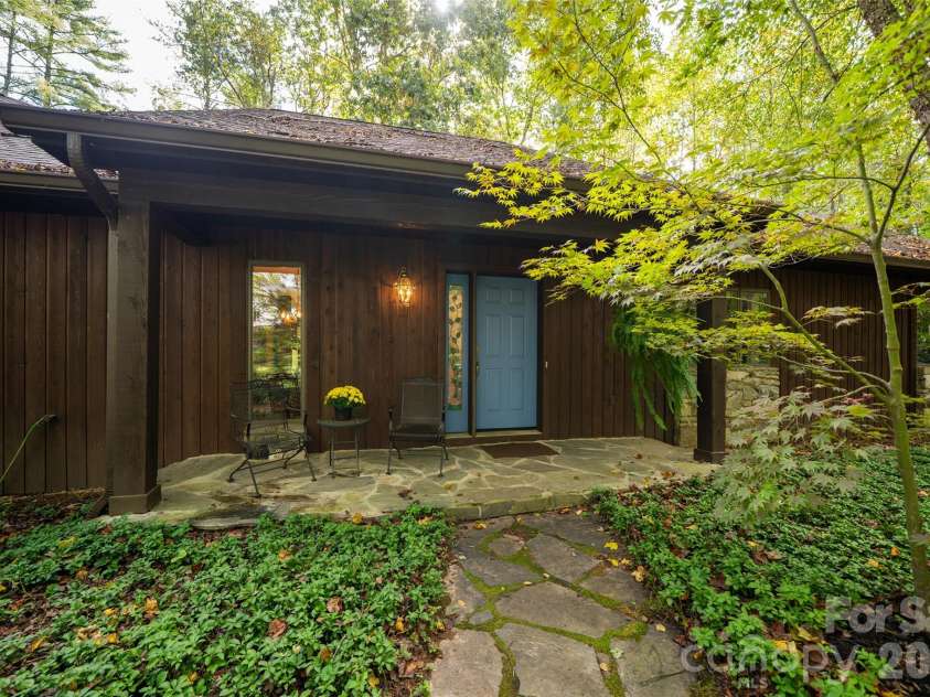 2 Dogwood Lane, Fletcher, NC 28732.  MLS# CAR4433512, YatesRealty ID 56660. 