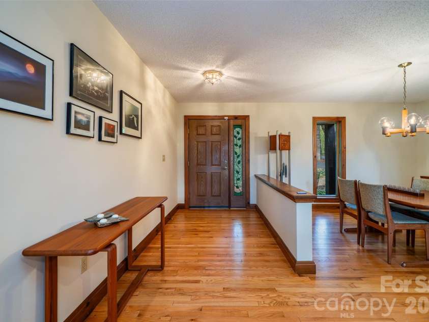 2 Dogwood Lane, Fletcher, NC 28732.  MLS# CAR4433512, YatesRealty ID 56660. 
