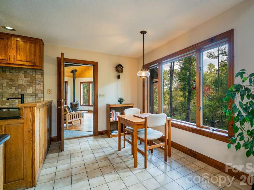 2 Dogwood Lane, Fletcher, NC 28732.  MLS# CAR4433512, YatesRealty ID 56660. 