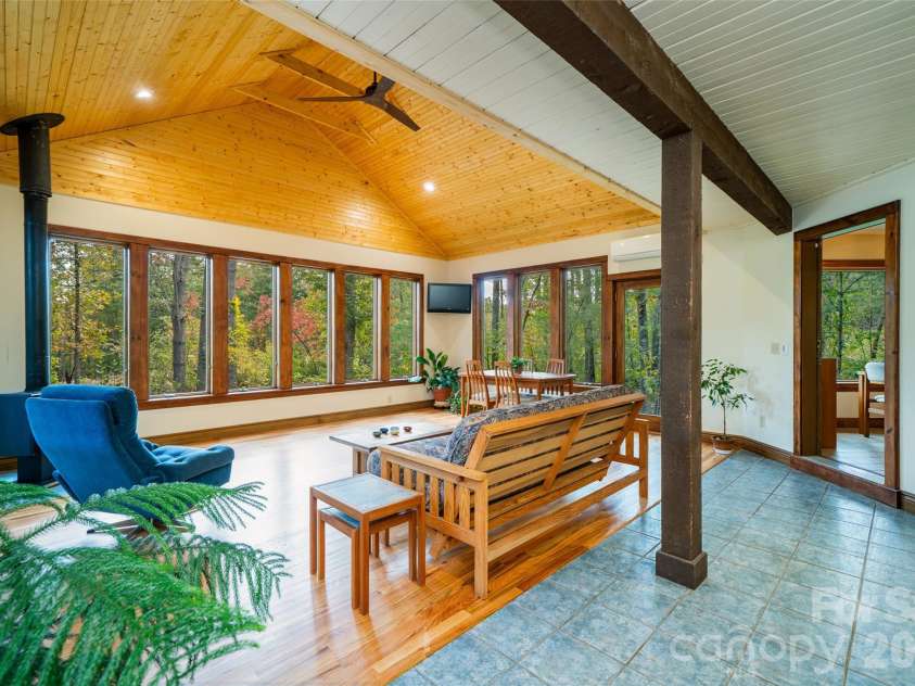 2 Dogwood Lane, Fletcher, NC 28732.  MLS# CAR4433512, YatesRealty ID 56660. 