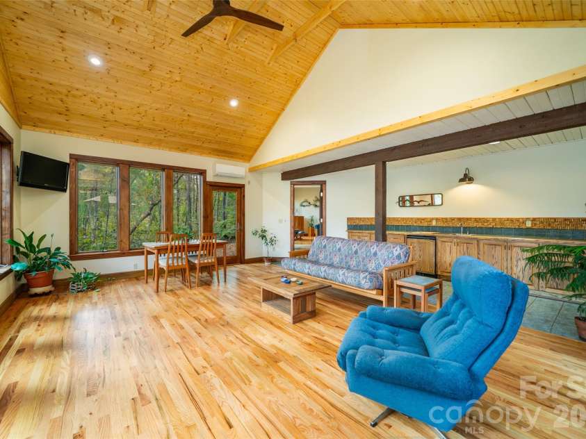 2 Dogwood Lane, Fletcher, NC 28732.  MLS# CAR4433512, YatesRealty ID 56660. 