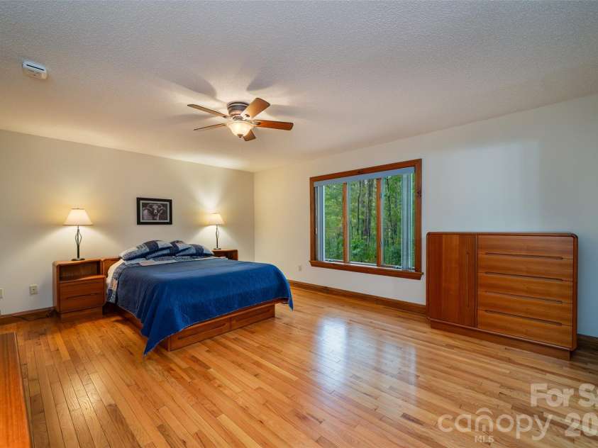 2 Dogwood Lane, Fletcher, NC 28732.  MLS# CAR4433512, YatesRealty ID 56660. 
