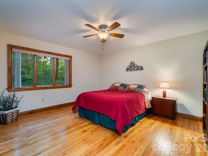 2 Dogwood Lane, Fletcher, NC 28732.  MLS# CAR4433512, YatesRealty ID 56660. 