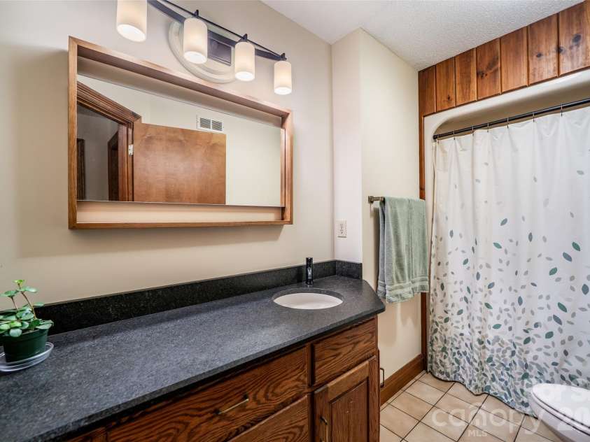 2 Dogwood Lane, Fletcher, NC 28732.  MLS# CAR4433512, YatesRealty ID 56660. 