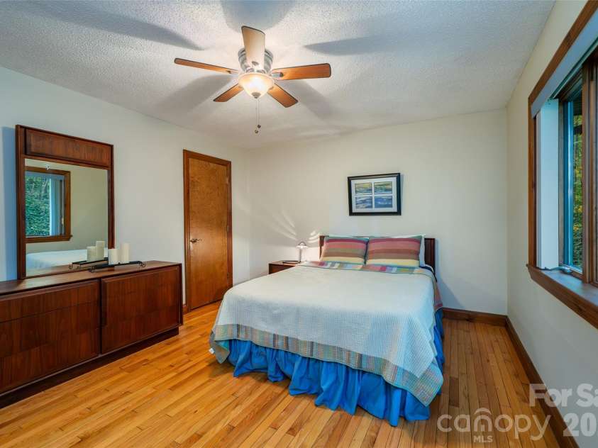 2 Dogwood Lane, Fletcher, NC 28732.  MLS# CAR4433512, YatesRealty ID 56660. 