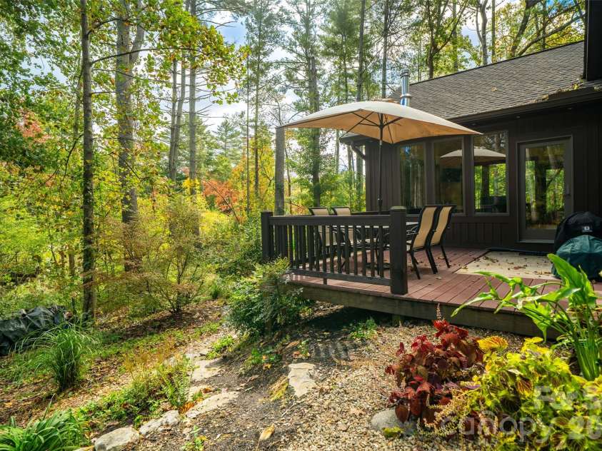 2 Dogwood Lane, Fletcher, NC 28732.  MLS# CAR4433512, YatesRealty ID 56660. 