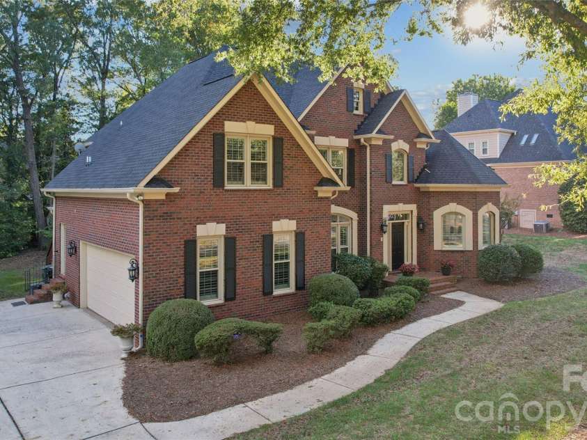 832 Kings Crossing Drive, Concord, NC 28027.  MLS# CAR4433754, YatesRealty ID 56664. 