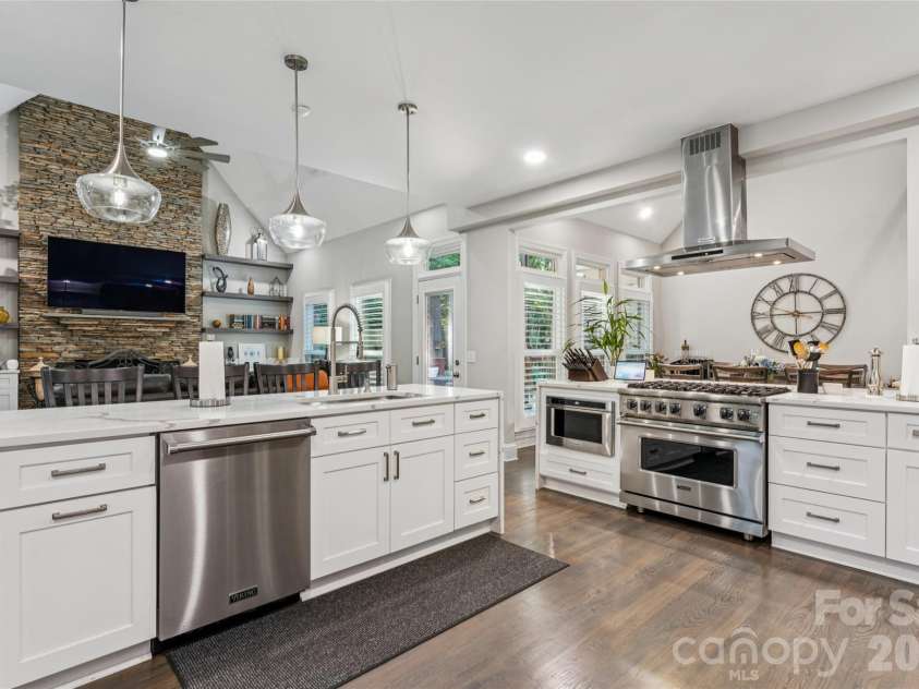 832 Kings Crossing Drive, Concord, NC 28027.  MLS# CAR4433754, YatesRealty ID 56664. 