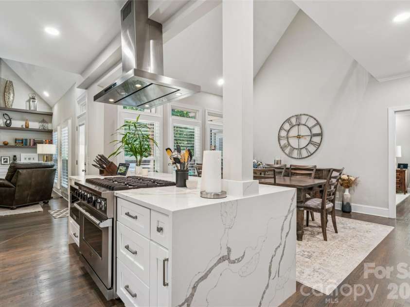 832 Kings Crossing Drive, Concord, NC 28027.  MLS# CAR4433754, YatesRealty ID 56664. Chef's Dream