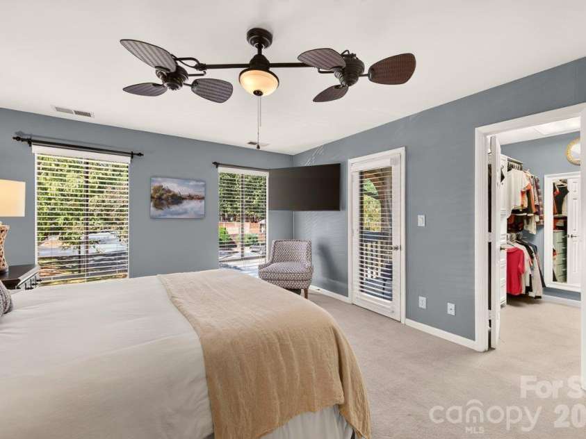 5807 Sharon Road, Charlotte, NC 28210.  MLS# CAR4434151, YatesRealty ID 56666. Bedroom 2