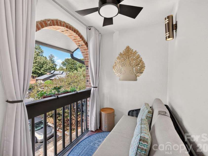 5807 Sharon Road, Charlotte, NC 28210.  MLS# CAR4434151, YatesRealty ID 56666. Covered Balcony