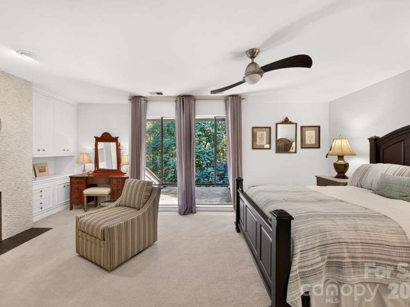 5807 Sharon Road, Charlotte, NC 28210.  MLS# CAR4434151, YatesRealty ID 56666. Primary Bedroom