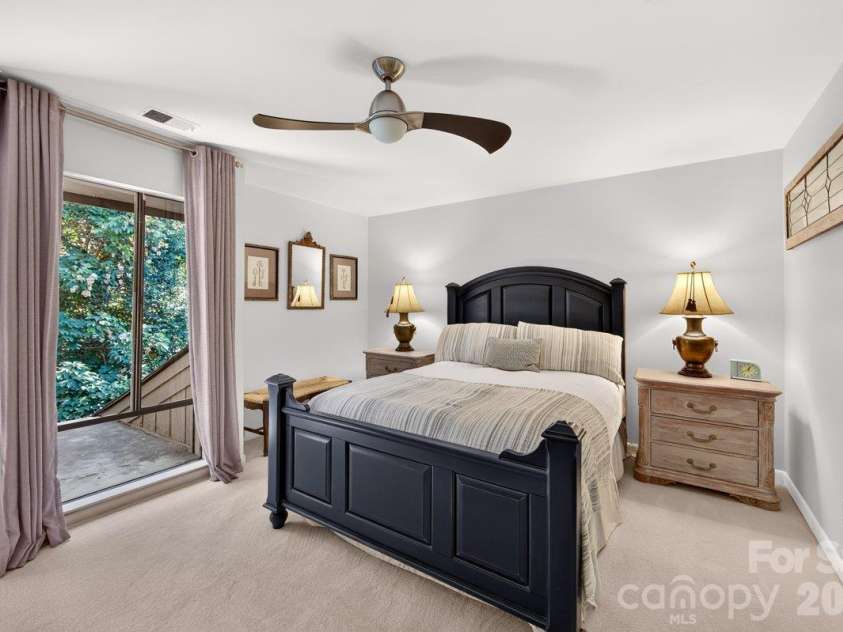 5807 Sharon Road, Charlotte, NC 28210.  MLS# CAR4434151, YatesRealty ID 56666. Primary Bedroom