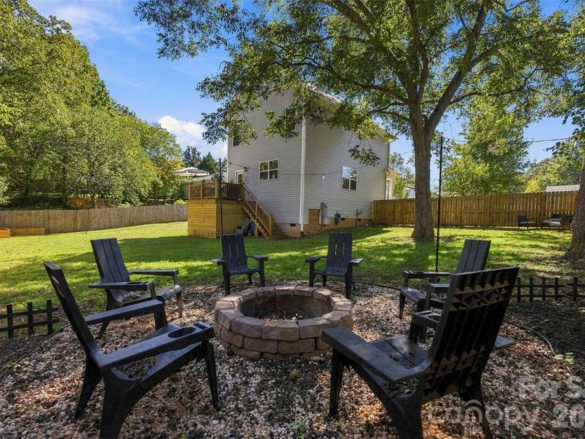 302 Cherry Street, Belmont, NC 28012.  MLS# CAR4434166, YatesRealty ID 56667. 