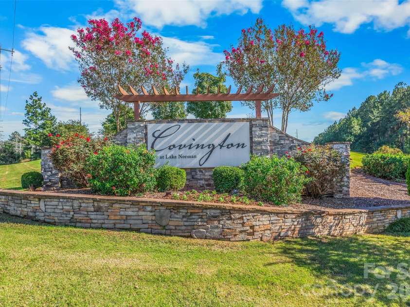 4300 Legacy Drive, Denver, NC 28037.  MLS# CAR4432619, YatesRealty ID 56669. 