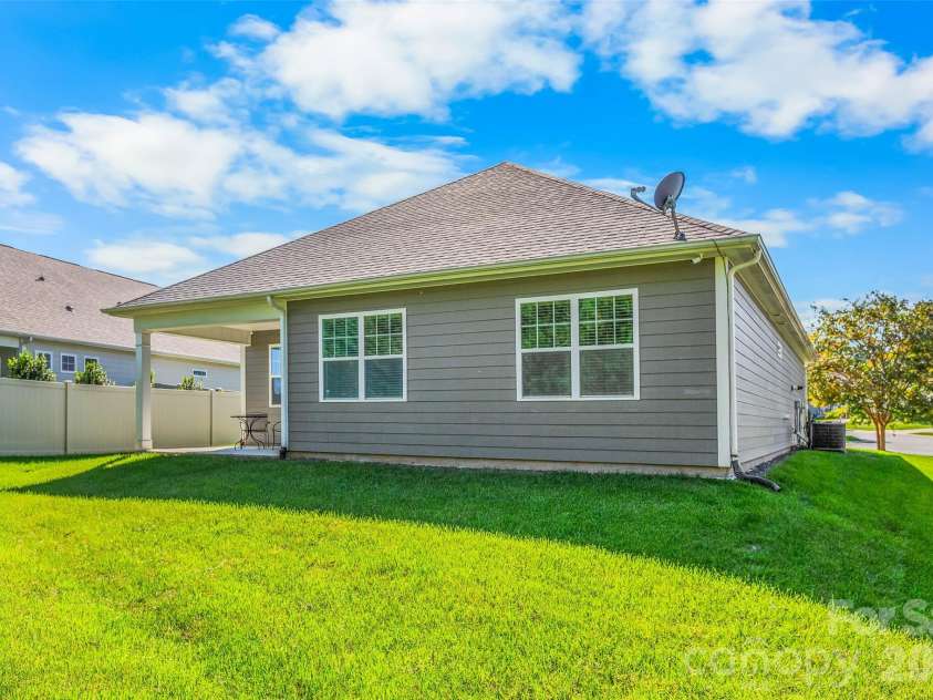 4300 Legacy Drive, Denver, NC 28037.  MLS# CAR4432619, YatesRealty ID 56669. 