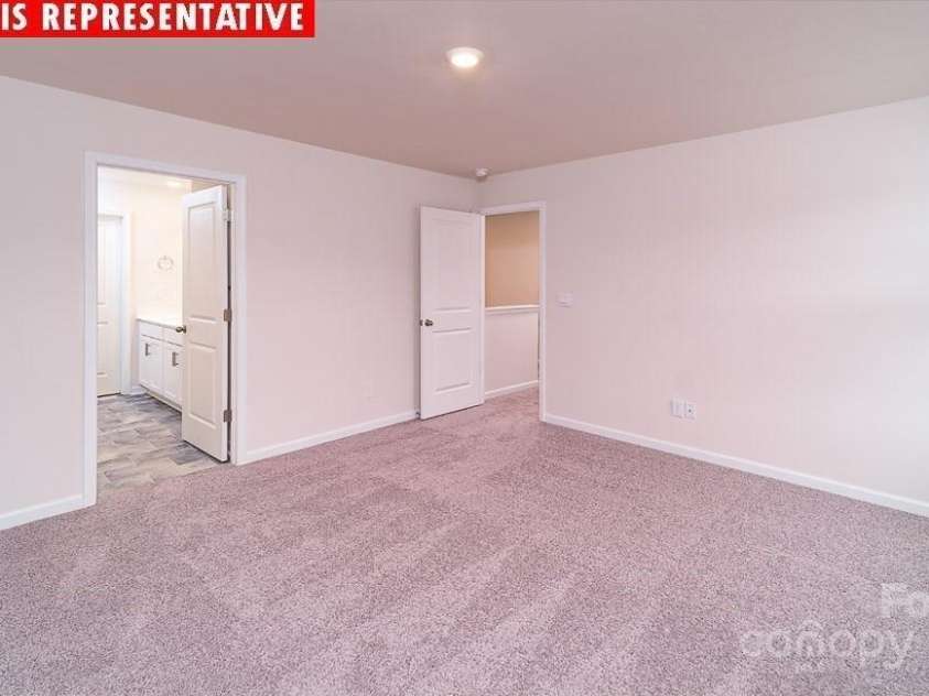 11220 Cardinal Creek Avenue, Charlotte, NC 28215.  MLS# CAR4233550, YatesRealty ID 5667. 