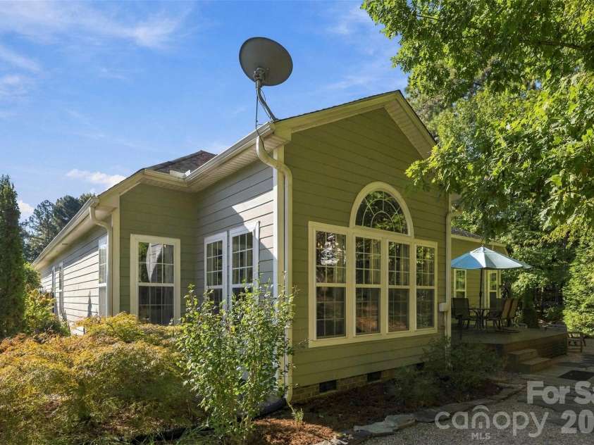 205 Woodward Ridge Drive, Mount Holly, NC 28120.  MLS# CAR4432817, YatesRealty ID 56671. 