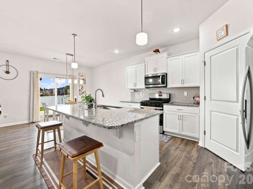 9482 Ketchum Drive, Gastonia, NC 28056.  MLS# CAR4432839, YatesRealty ID 56672. 