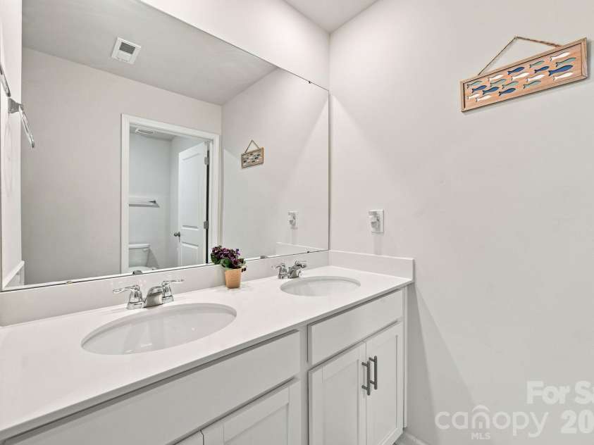 9482 Ketchum Drive, Gastonia, NC 28056.  MLS# CAR4432839, YatesRealty ID 56672. 