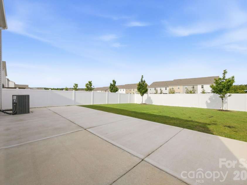 9482 Ketchum Drive, Gastonia, NC 28056.  MLS# CAR4432839, YatesRealty ID 56672. 