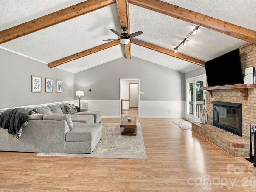 146 Renaissance Place, Statesville, NC 28625.  MLS# CAR4432642, YatesRealty ID 56673. 