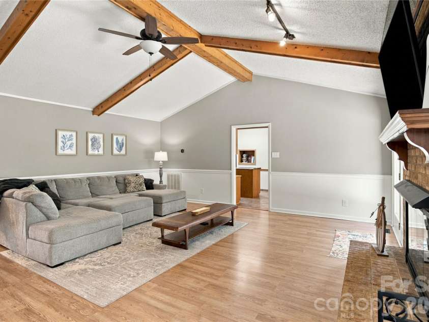 146 Renaissance Place, Statesville, NC 28625.  MLS# CAR4432642, YatesRealty ID 56673. 