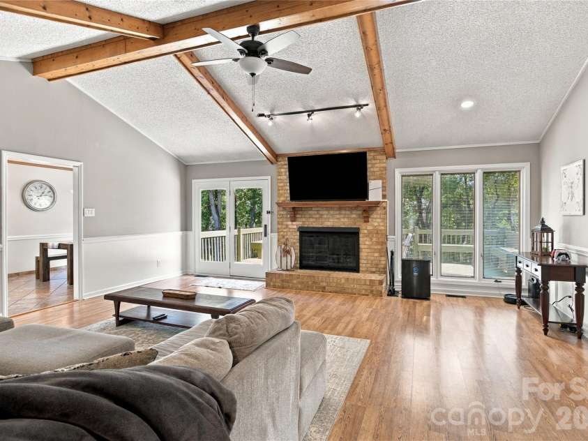 146 Renaissance Place, Statesville, NC 28625.  MLS# CAR4432642, YatesRealty ID 56673. 