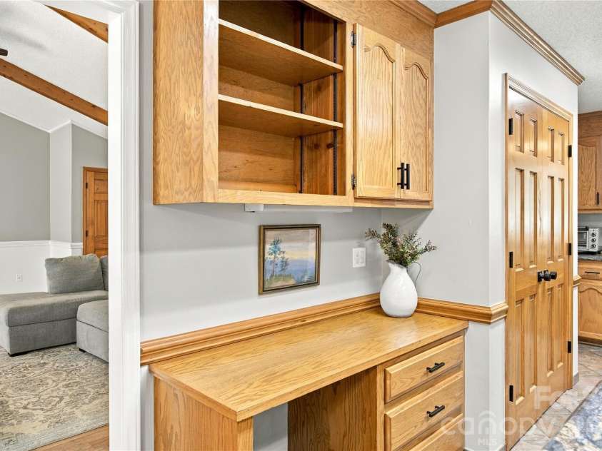 146 Renaissance Place, Statesville, NC 28625.  MLS# CAR4432642, YatesRealty ID 56673. 