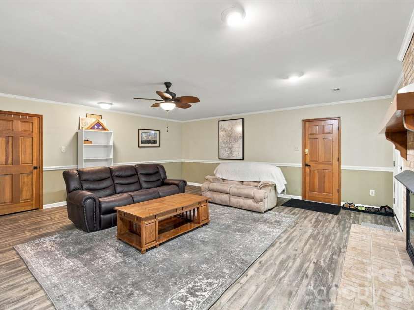 146 Renaissance Place, Statesville, NC 28625.  MLS# CAR4432642, YatesRealty ID 56673. 