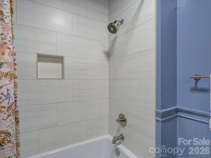 3946 Churchill Road, Charlotte, NC 28211.  MLS# CAR4432430, YatesRealty ID 56675. 