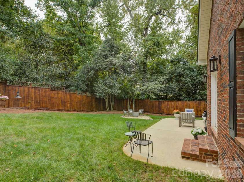 3946 Churchill Road, Charlotte, NC 28211.  MLS# CAR4432430, YatesRealty ID 56675. 