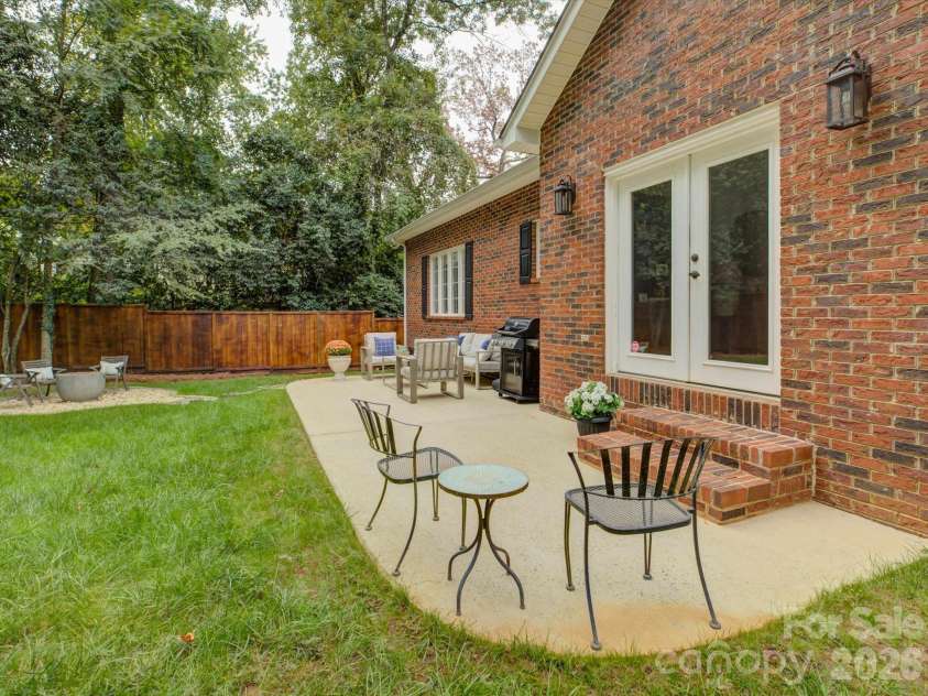 3946 Churchill Road, Charlotte, NC 28211.  MLS# CAR4432430, YatesRealty ID 56675. 