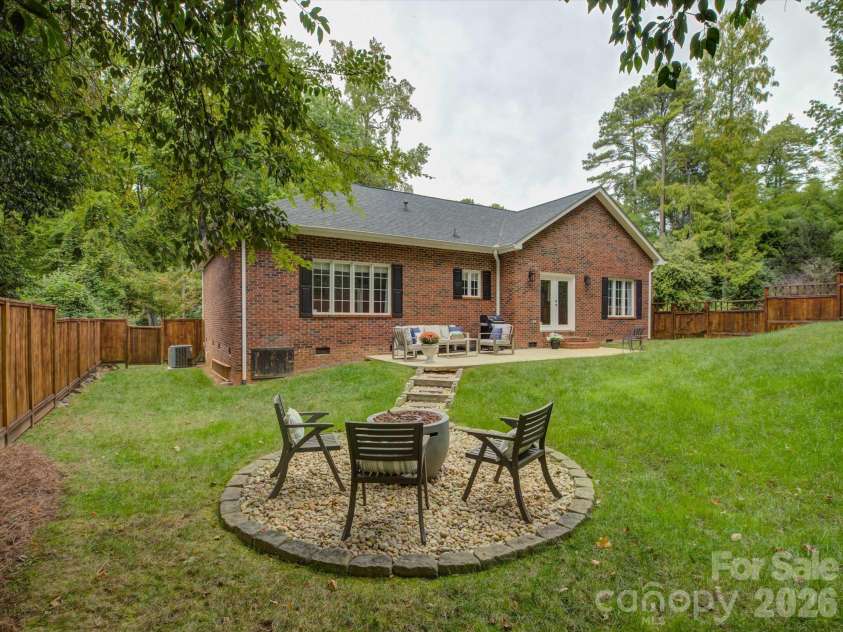 3946 Churchill Road, Charlotte, NC 28211.  MLS# CAR4432430, YatesRealty ID 56675. 