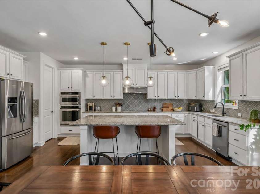 1219 Arges River Drive, Fort Mill, SC 29715.  MLS# CAR4432365, YatesRealty ID 56676. Kitchen