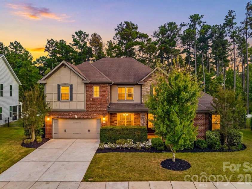 1219 Arges River Drive, Fort Mill, SC 29715.  MLS# CAR4432365, YatesRealty ID 56676. Welcome Home!