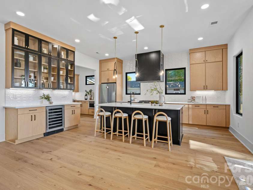 413 Plymouth Avenue, Charlotte, NC 28206.  MLS# CAR4433264, YatesRealty ID 56681. 