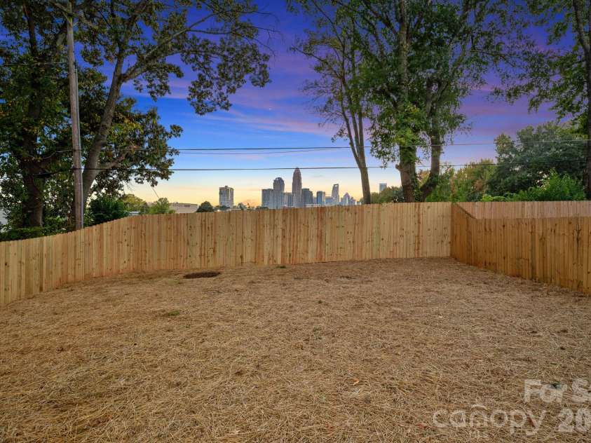 413 Plymouth Avenue, Charlotte, NC 28206.  MLS# CAR4433264, YatesRealty ID 56681. 
