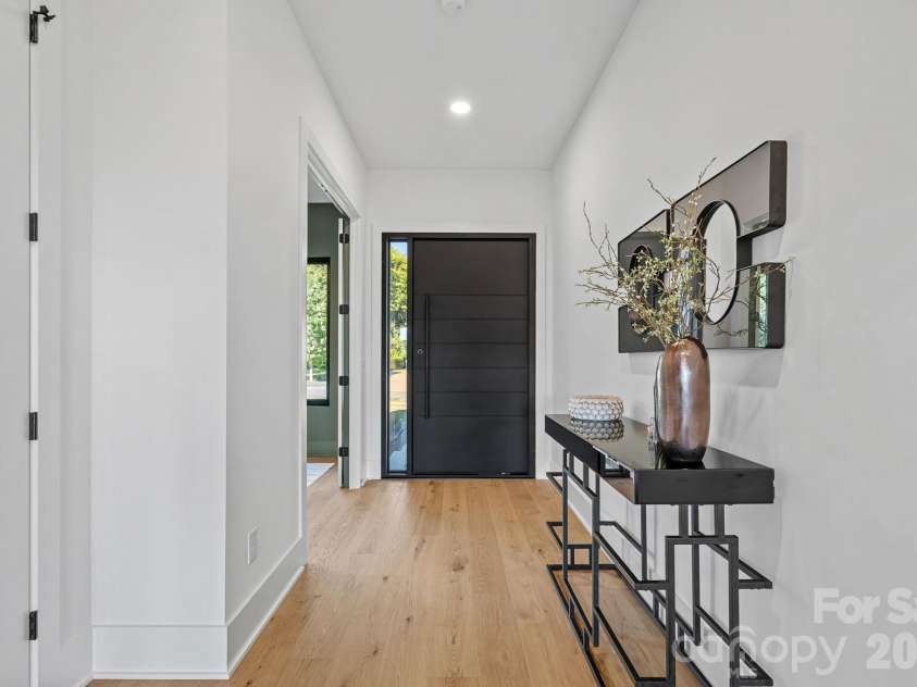 413 Plymouth Avenue, Charlotte, NC 28206.  MLS# CAR4433264, YatesRealty ID 56681. 