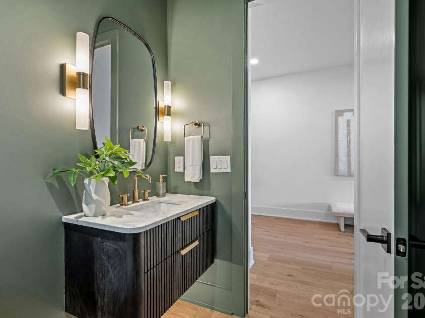 413 Plymouth Avenue, Charlotte, NC 28206.  MLS# CAR4433264, YatesRealty ID 56681. 