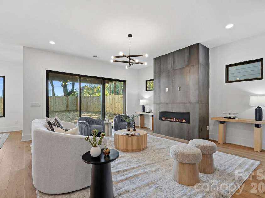 413 Plymouth Avenue, Charlotte, NC 28206.  MLS# CAR4433264, YatesRealty ID 56681. 