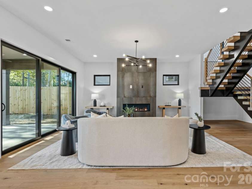 413 Plymouth Avenue, Charlotte, NC 28206.  MLS# CAR4433264, YatesRealty ID 56681. 