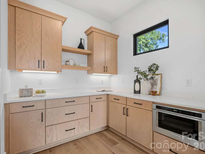 413 Plymouth Avenue, Charlotte, NC 28206.  MLS# CAR4433264, YatesRealty ID 56681. 