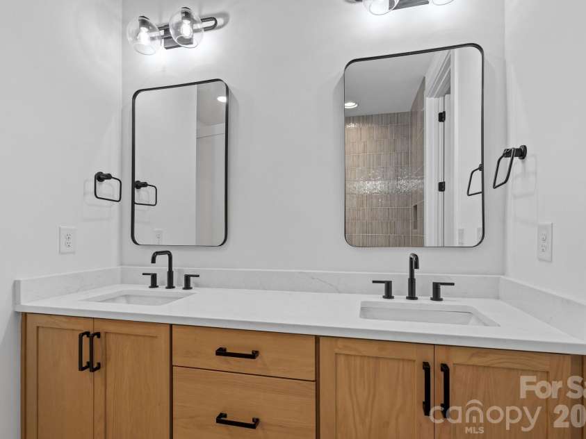 413 Plymouth Avenue, Charlotte, NC 28206.  MLS# CAR4433264, YatesRealty ID 56681. 