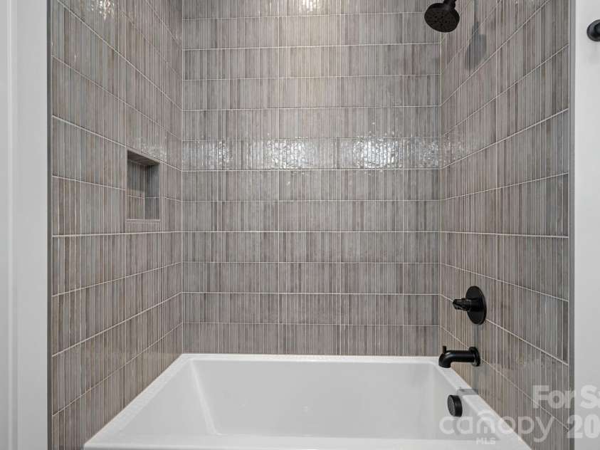 413 Plymouth Avenue, Charlotte, NC 28206.  MLS# CAR4433264, YatesRealty ID 56681. 