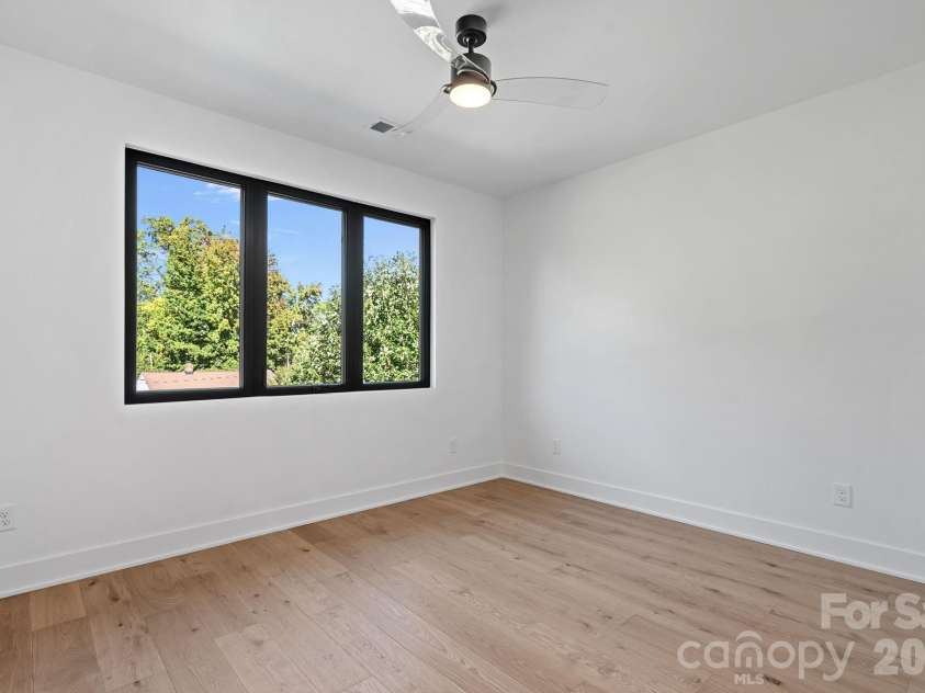 413 Plymouth Avenue, Charlotte, NC 28206.  MLS# CAR4433264, YatesRealty ID 56681. 